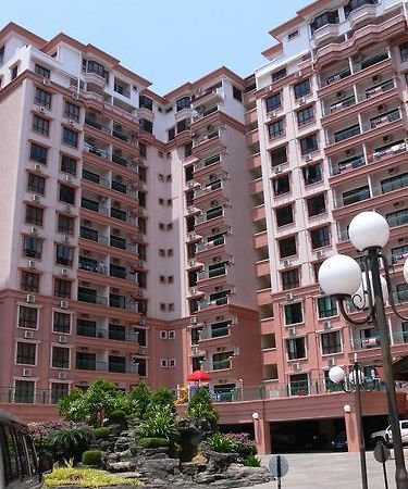 Dorcas Service Apartment - Marina Court Kota Kinabalu Exteriör bild
