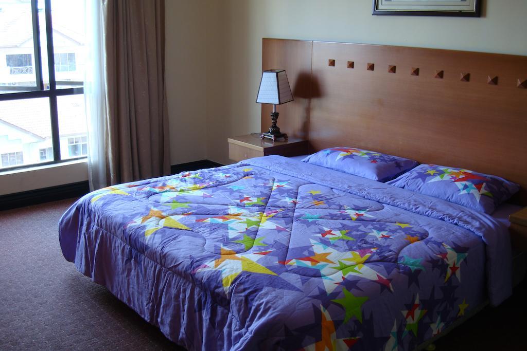 Dorcas Service Apartment - Marina Court Kota Kinabalu Rum bild