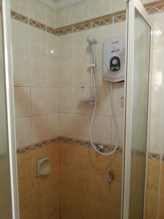 Dorcas Service Apartment - Marina Court Kota Kinabalu Rum bild
