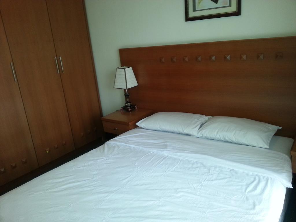 Dorcas Service Apartment - Marina Court Kota Kinabalu Rum bild