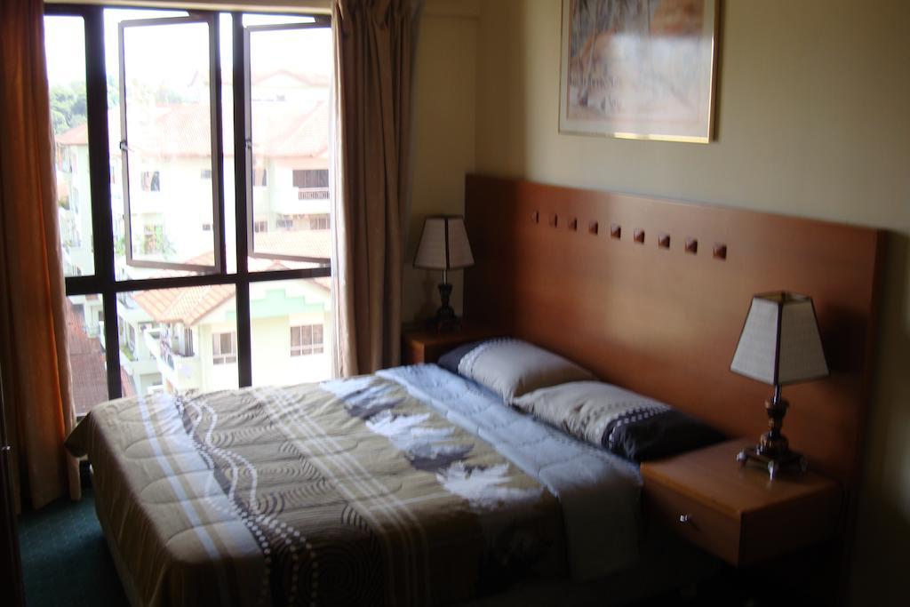 Dorcas Service Apartment - Marina Court Kota Kinabalu Rum bild