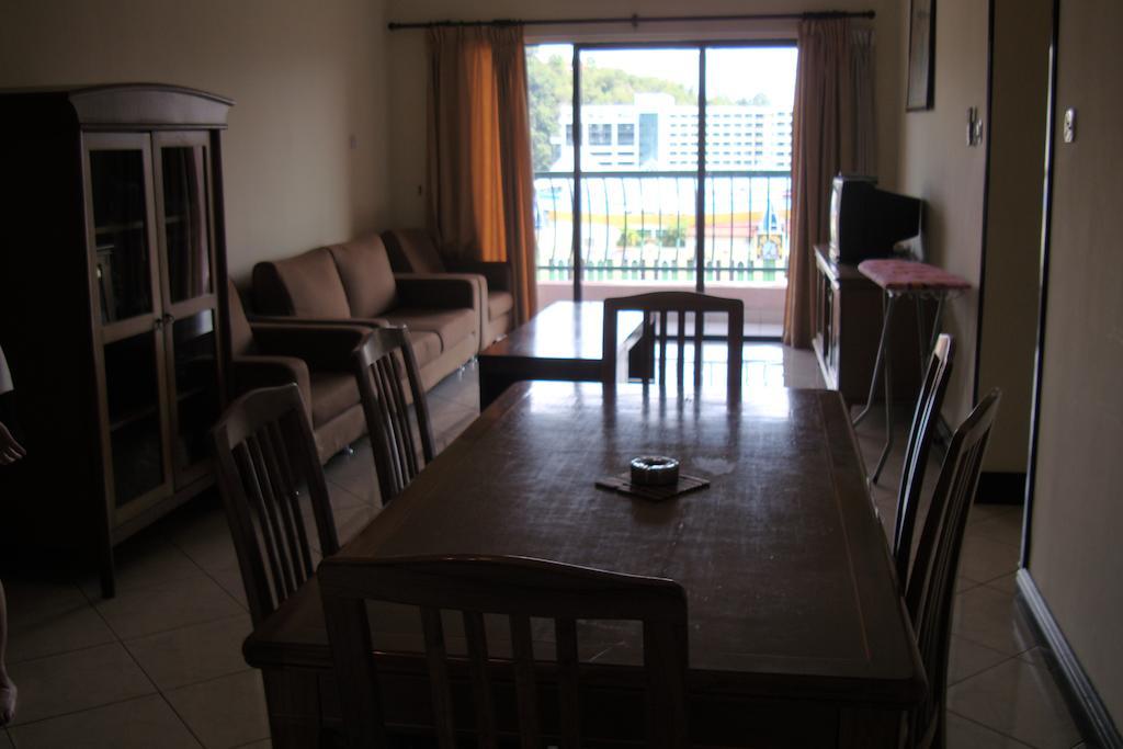 Dorcas Service Apartment - Marina Court Kota Kinabalu Rum bild