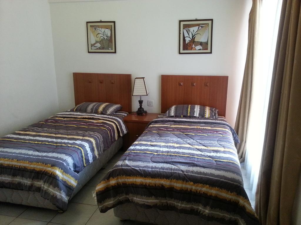 Dorcas Service Apartment - Marina Court Kota Kinabalu Exteriör bild